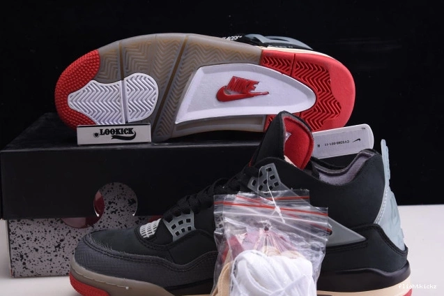 4 Off Bred White Air x Retro Jordan CV9388-001 1007